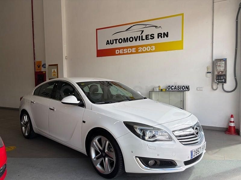 Usado Opel Insignia Excellence 140 CV (102 kW) 2014 Blanco Berlina