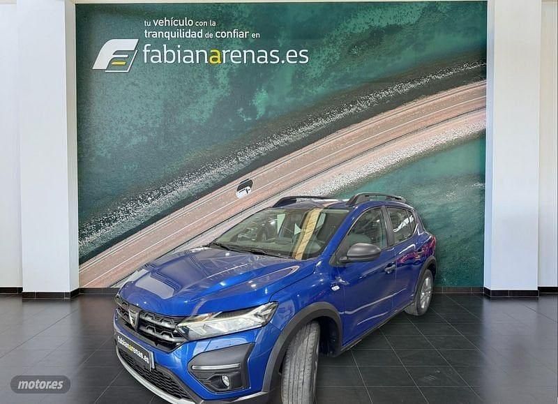 Azul Usado 2022 Dacia Sandero Essentiel Berlina | 13.400 € (Precio justo) - Imagen 1/4