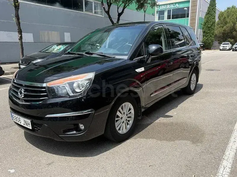 Usado SsangYong Rodius Limited 178 CV (130 kW) 2017 Negro Monovolumen
