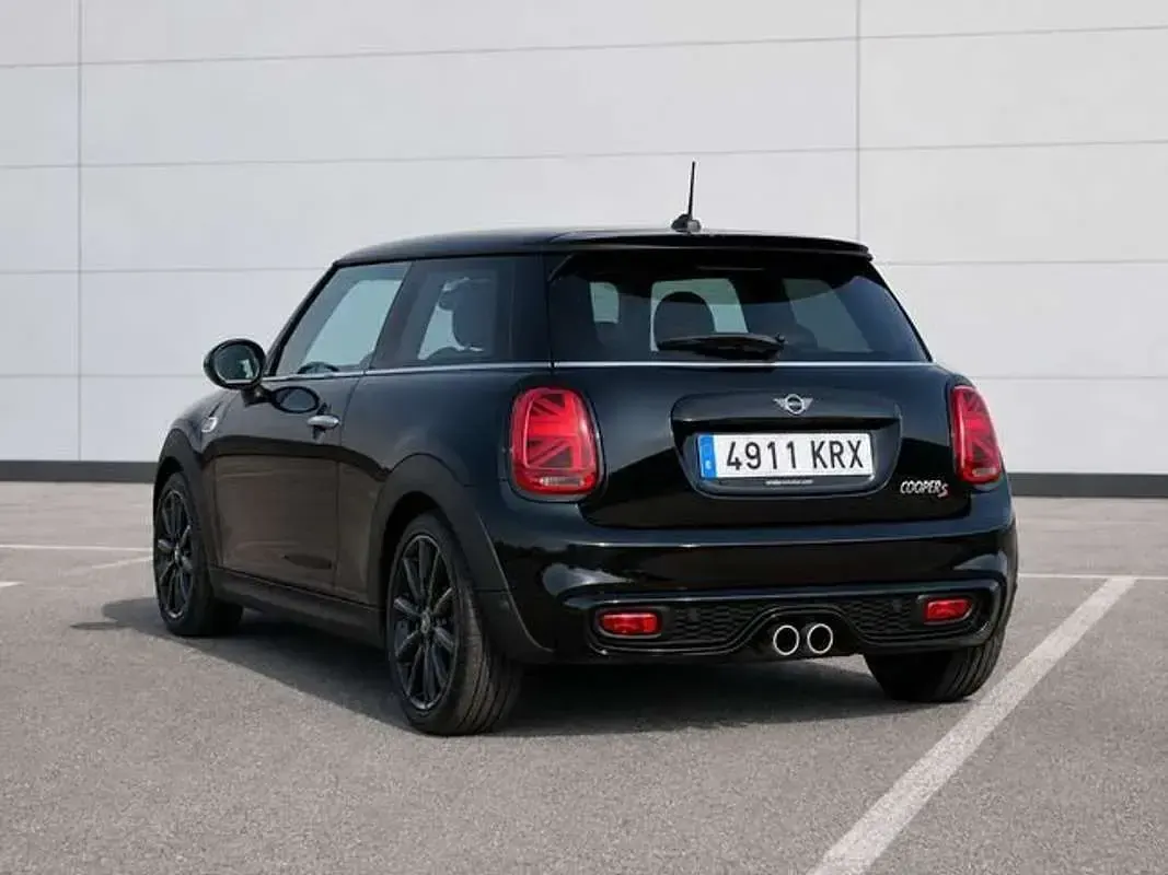 Usado Mini Cooper 192 CV (141 kW) 2018 Negro Utilitario