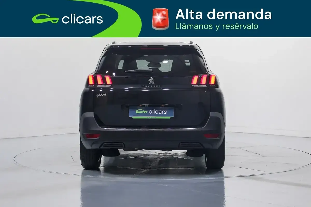Usado Peugeot 5008 Allure 130 CV (95 kW) 2019 Negro SUV