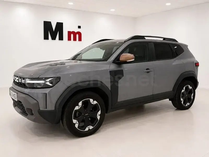Usado Dacia Duster Extreme 130 CV (95 kW) 2025 Gris / plata SUV