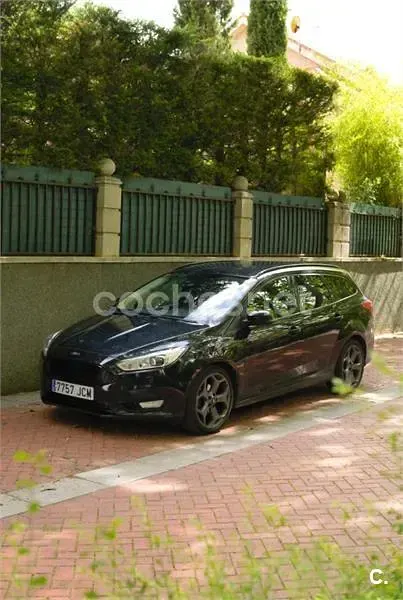 Usado Ford Focus Titanium 115 CV (84 kW) 2015 Negro Familiar