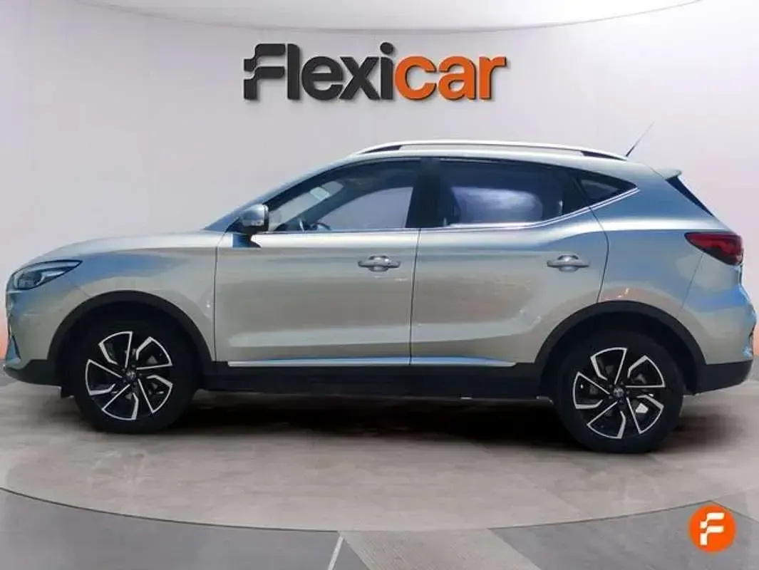 Usado MG ZS Luxury 111 CV (81 kW) 2023 Gris SUV