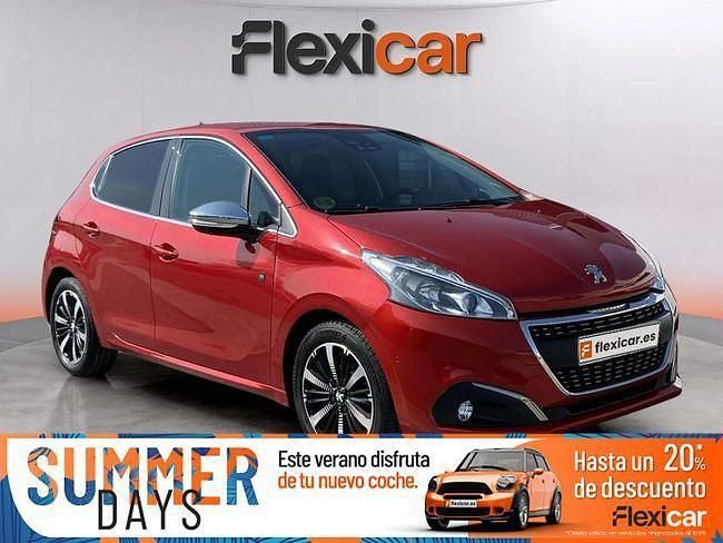 Usado Peugeot 208 Active 110 CV (80 kW) 2019 Rojo Utilitario