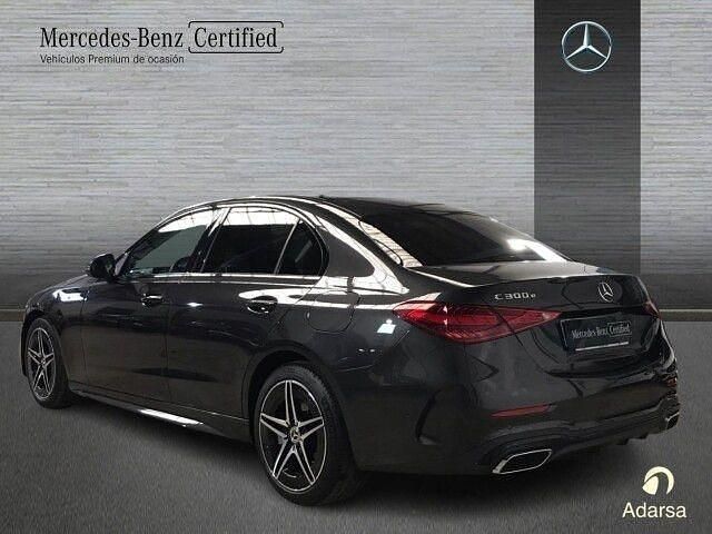 Usado Mercedes C300e AMG line 313 CV (230 kW) 2025 Gris grafito Berlina