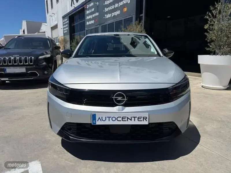 Usado Opel Corsa Edition 75 CV (55 kW) 2023 Plateado Utilitario
