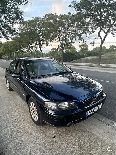 Negro Usado 2002 Volvo S60 Berlina | 2000 € (Buen precio) - Imagen 1/4