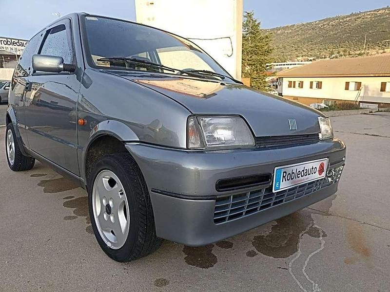 Usado Fiat Cinquecento 55 CV (40 kW) 1996 Gris Utilitario