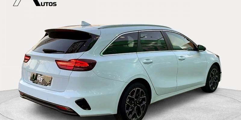 Usado Kia Ceed Edition 7 101 CV (74 kW) 2025 Blanco Utilitario