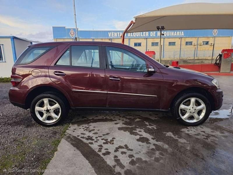 Usado Mercedes ML280 189 CV (139 kW) 2006 Burdeos SUV