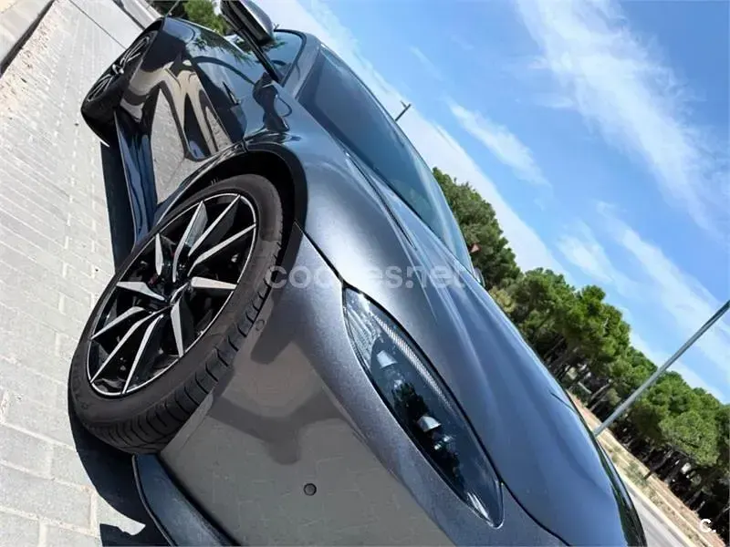 Usado Aston Martin V8 Vantage 510 CV (375 kW) 2020 Gris / plata Coupe