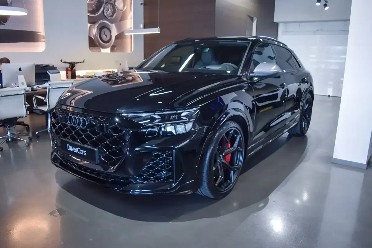 Käytetty Audi Q8 Performance 640 HP (470 kW) 2026 Katumaasturi