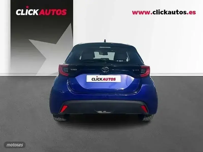 Usado Toyota Yaris Active 116 CV (85 kW) 2025 Azul Utilitario