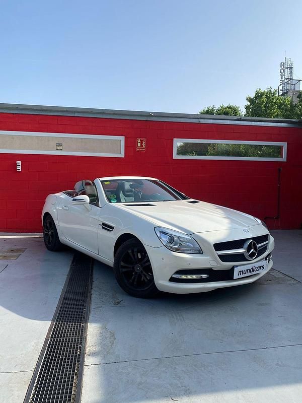 Usado Mercedes SLK200 185 CV (136 kW) 2013 Blanco Descapotable