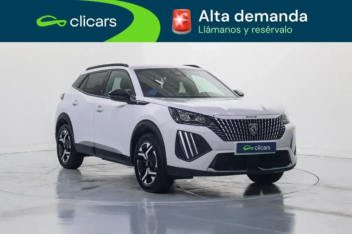 Usado Peugeot e-2008 Allure 114 kW (156 CV) 2025 Blanco SUV