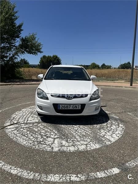 Blanco Usado 2009 Hyundai i30 Comfort Berlina | 5900 € (Precio justo) - Imagen 1/4