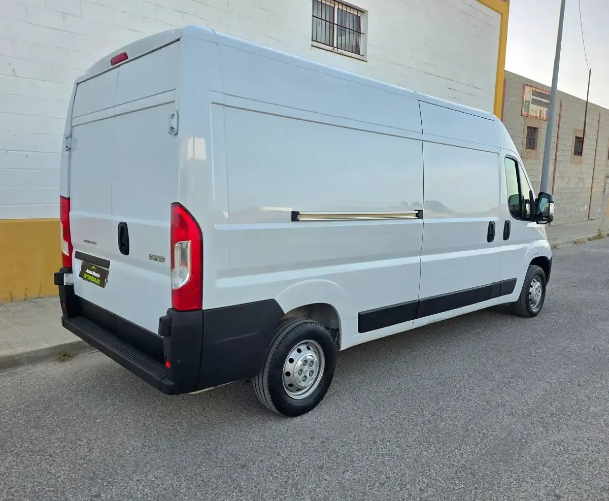 Usado Peugeot Boxer S 140 CV (102 kW) 2024 Blanco Van