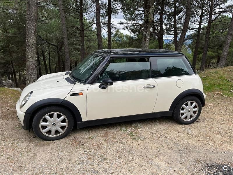 Usado Mini ONE 90 CV (66 kW) 2003 Beige Utilitario