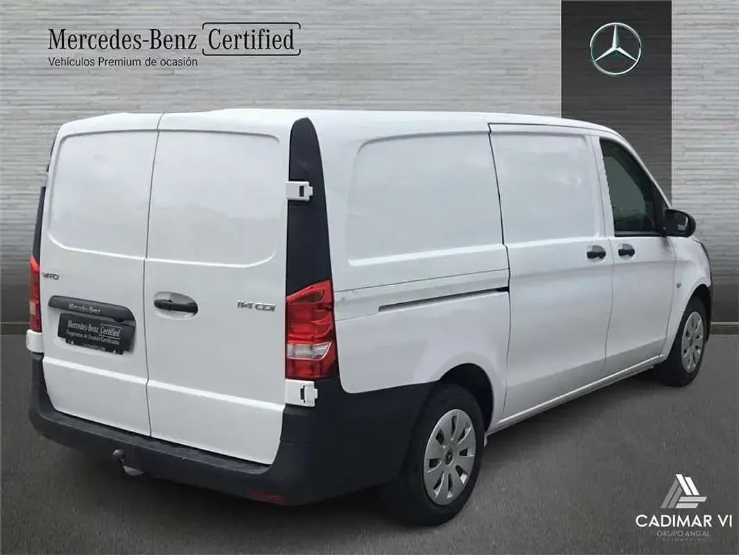 Usado Mercedes Vito 136 CV (100 kW) 2023 Blanco Van