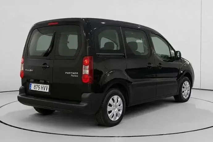 Usado Peugeot Partner Tepee Access 92 CV (67 kW) 2014 Monovolumen