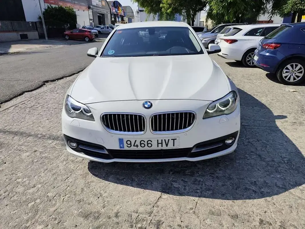 Usado BMW 525 Comfort Edition 218 CV (160 kW) 2014 Blanco Berlina