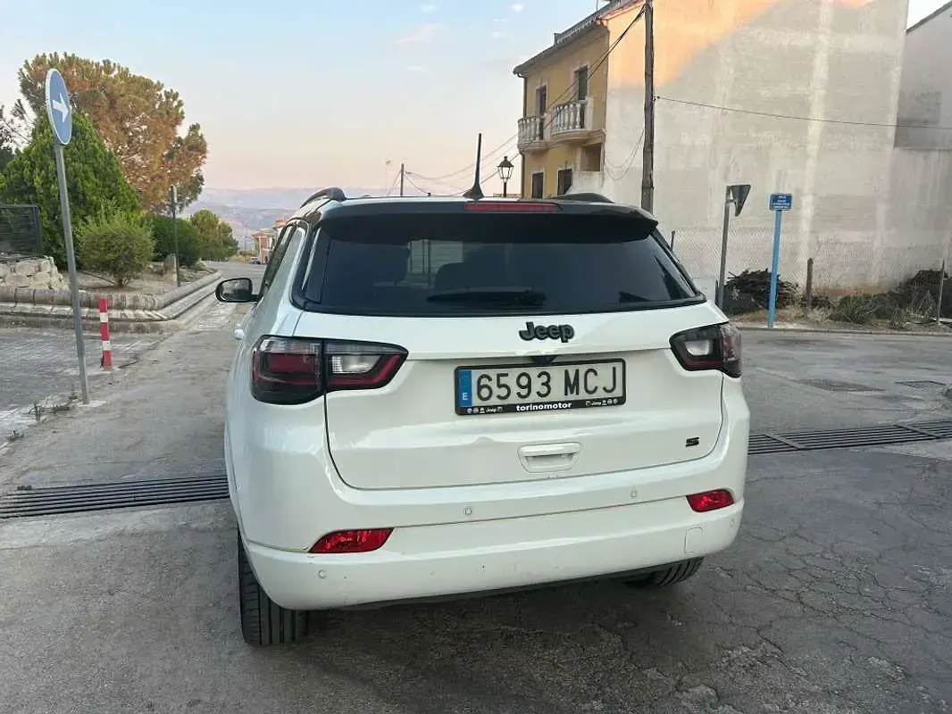 Usado Jeep Compass 131 CV (96 kW) 2022 Blanco SUV