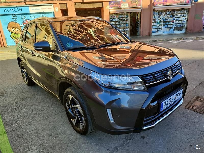 Usado Suzuki Vitara 129 CV (94 kW) 2024 Gris / plata SUV