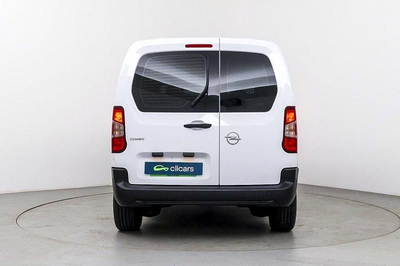 Usado Opel Combo Business Edition 100 CV (73 kW) 2023