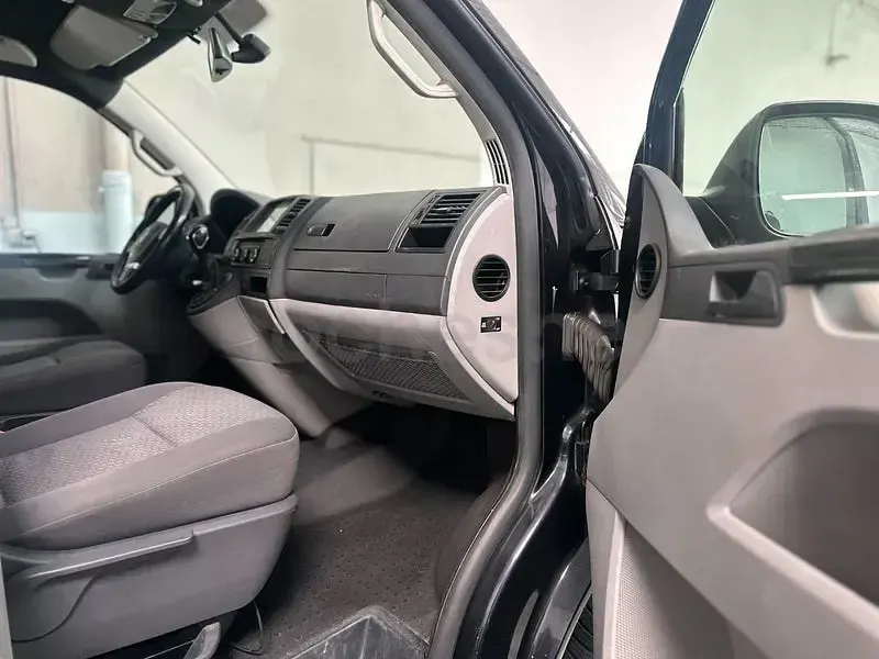 Usado VW T5 140 CV (102 kW) 2011 Negro Van