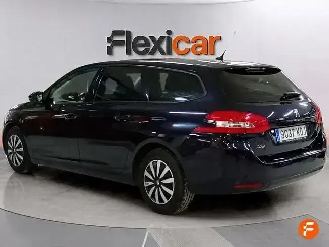 Usado Peugeot 308 SW Active 130 CV (95 kW) 2017 Negro Familiar