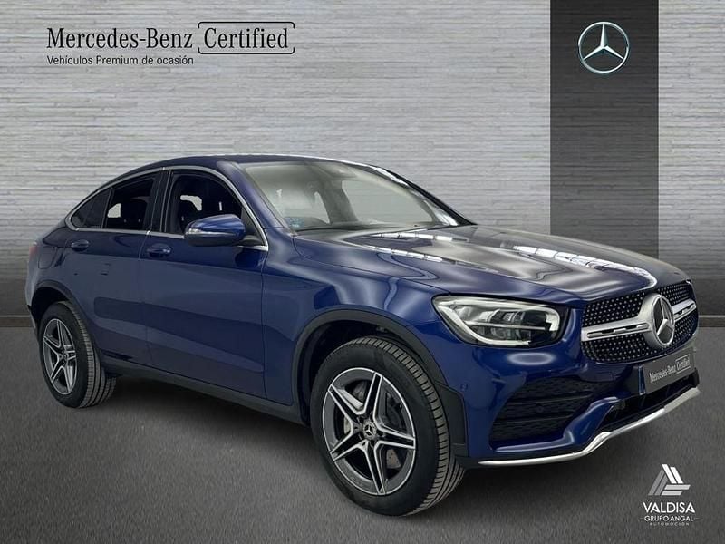 Usado Mercedes GLC300e AMG line 306 CV (225 kW) 2021 Azul brillante Coupe