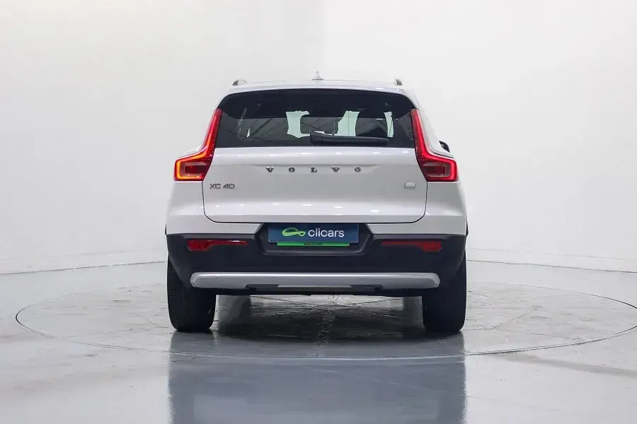 Usado Volvo XC40 Plus 262 CV (192 kW) 2023 Blanco SUV