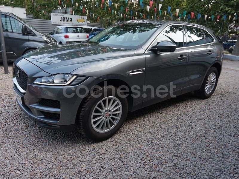 Usado Jaguar F-Pace Prestige 180 CV (132 kW) 2019 Gris / plata SUV