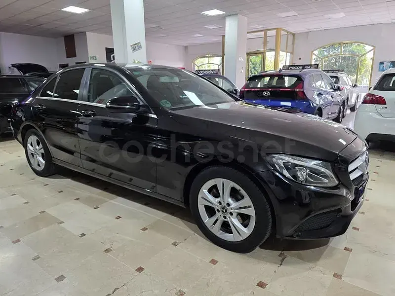 Usado Mercedes C200 136 CV (100 kW) 2017 Negro Berlina