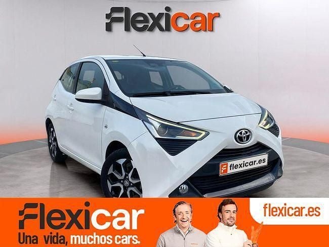 Usado Toyota Aygo x-style 72 CV (52 kW) 2020 Blanco Utilitario