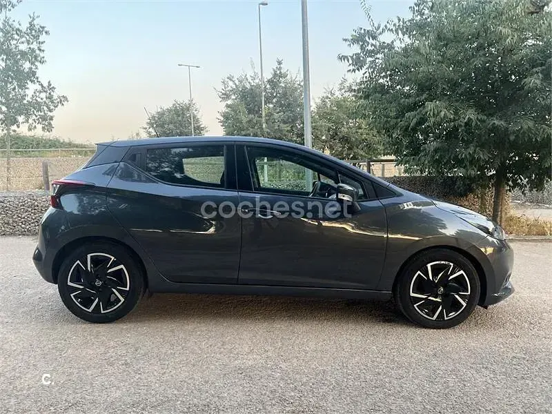 Usado Nissan Micra Visia 92 CV (67 kW) 2022 Gris / plata Utilitario