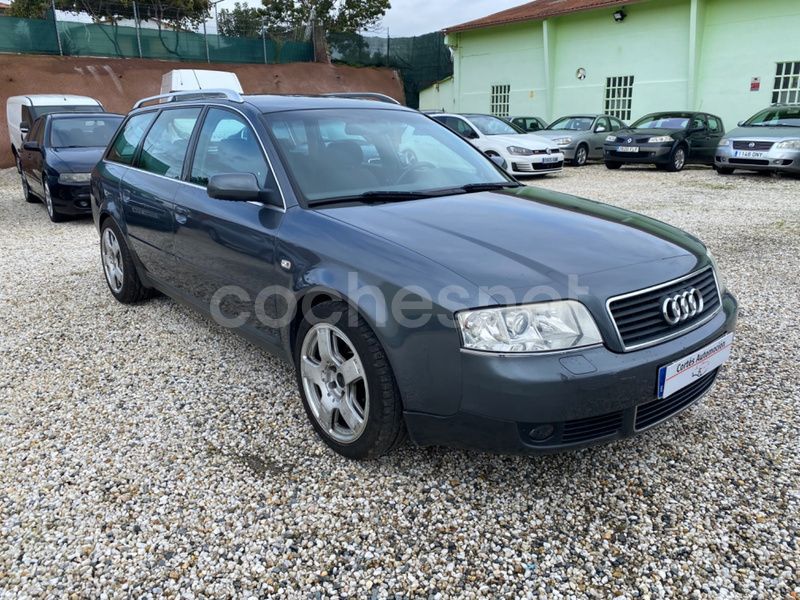 Usado Audi A6 Sport 170 CV (125 kW) 2002 Gris / plata Familiar