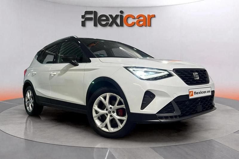 Blanco Usado 2023 Seat Arona FR SUV | 20.990 € (Precio justo) - Imagen 1/4