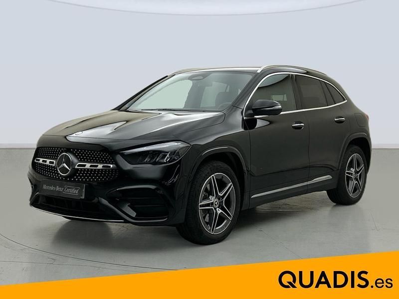 Usado Mercedes GLA250 AMG line 218 CV (160 kW) 2025 Negro noche SUV