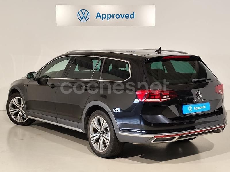 Usado VW Passat Alltrack 200 CV (147 kW) 2021 Negro Familiar