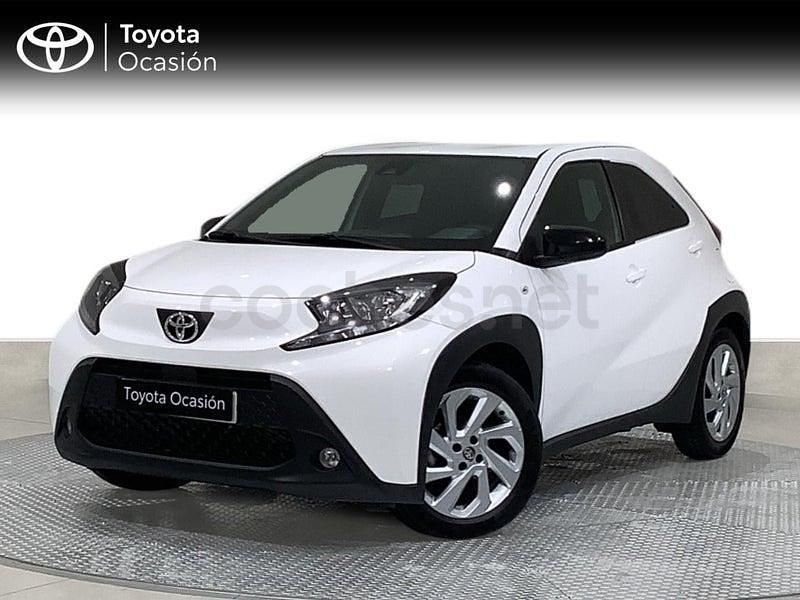 Usado Toyota Aygo X Play 72 CV (52 kW) 2024 Blanco SUV