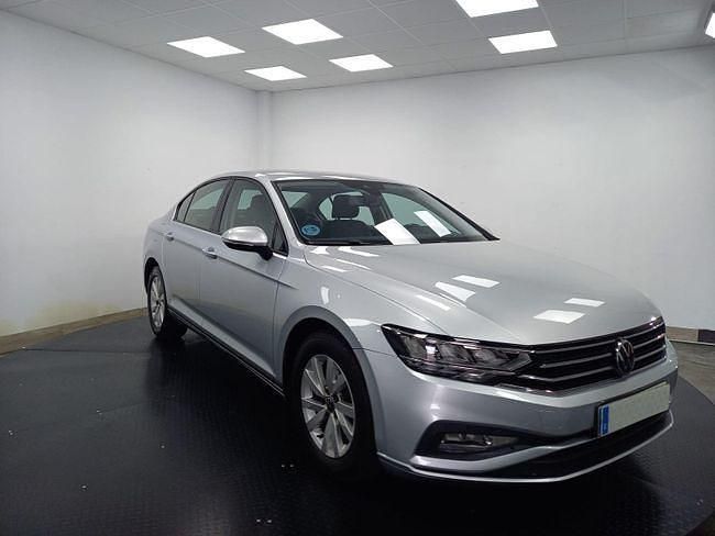 Usado VW Passat Business 150 CV (110 kW) 2021 Gris Berlina