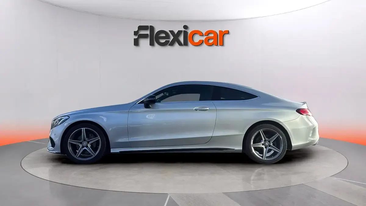 Usado Mercedes C220 AMG line 170 CV (125 kW) 2016 Gris Coupe