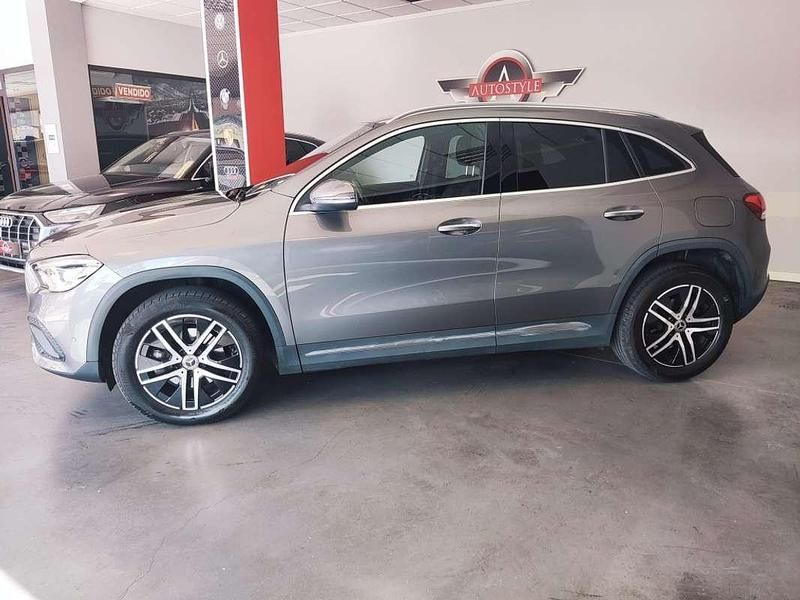 Usado Mercedes GLA200 150 CV (110 kW) 2022 Gris SUV
