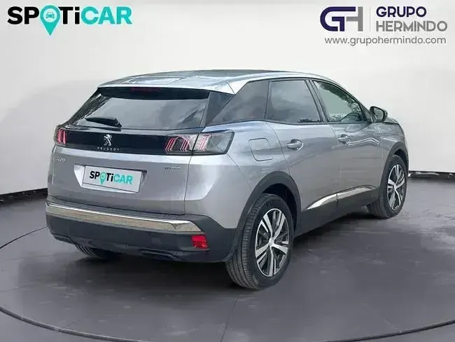 Usado Peugeot 3008 Allure 180 CV (132 kW) 2024 Gris / plata SUV