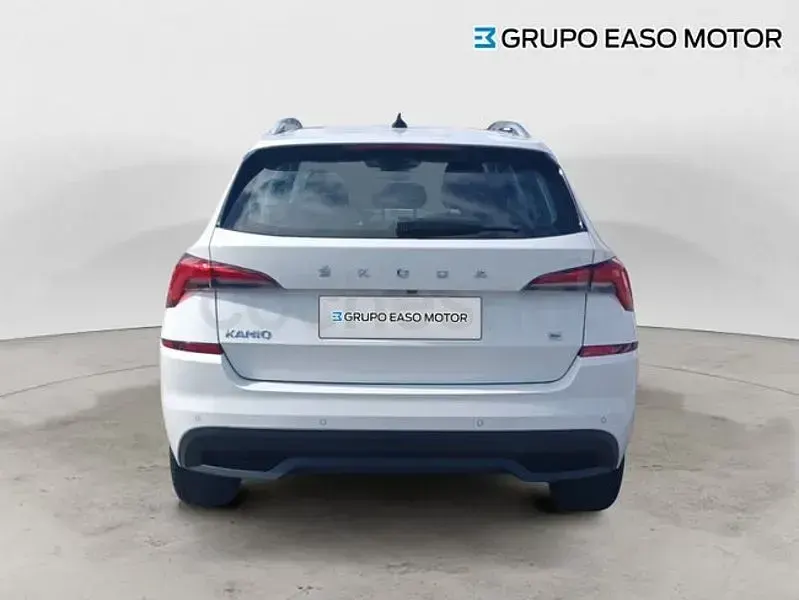 Usado Skoda Kamiq Ambition 110 CV (80 kW) 2021 Blanco SUV