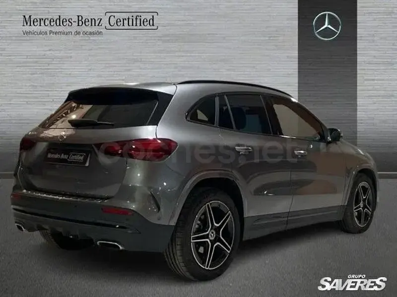 Usado Mercedes GLA200 150 CV (110 kW) 2025 Gris / plata SUV