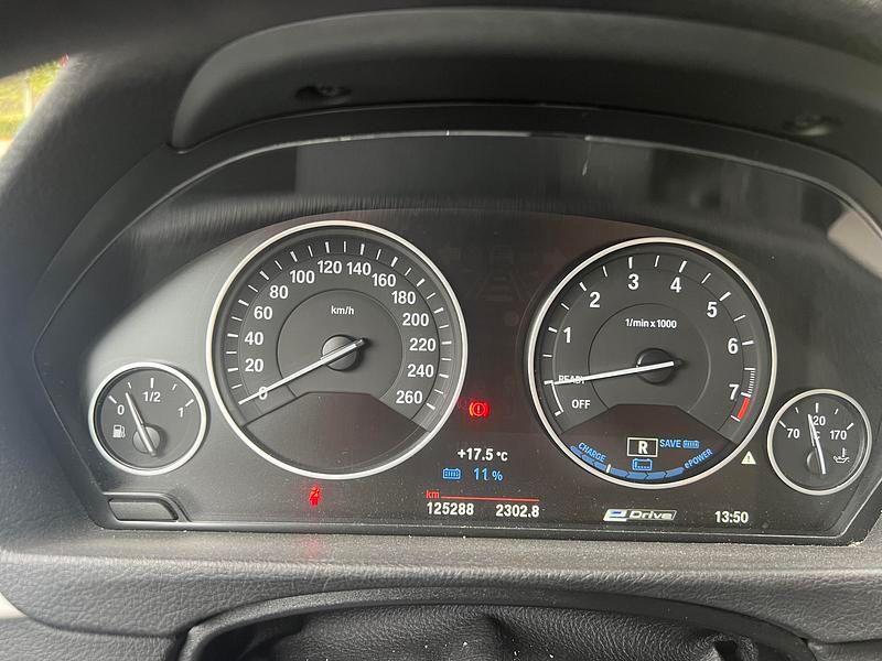 Usado BMW 330e 254 CV (186 kW) 2017 Blanco polar Berlina