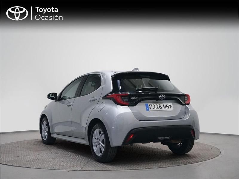 Usado Toyota Yaris Edition 125 CV (91 kW) 2024 Gris ágata